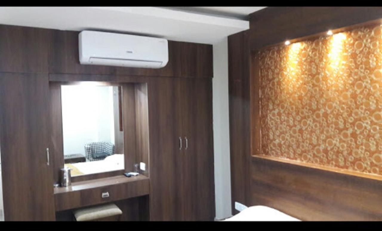 Hotel Gowri Sankar Ambasamudram Exterior photo